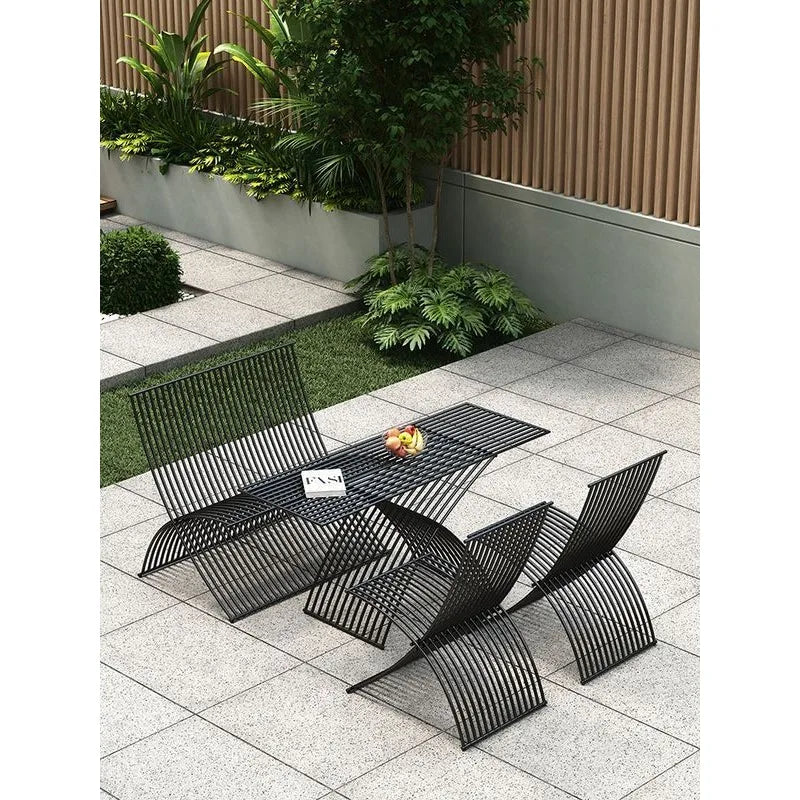 Garden Lounge